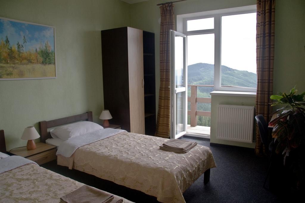 Pik Hotel Dragobrat Exterior photo