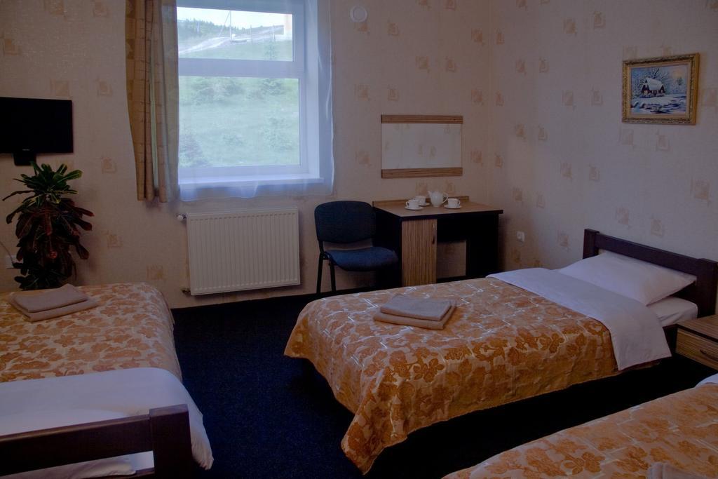 Pik Hotel Dragobrat Room photo